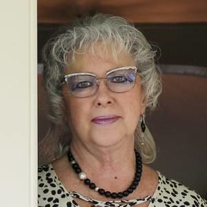 Meet your Posher, Vickie